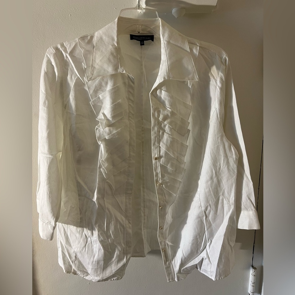 Women’s Jones New York White Ruffled Shirt Size 2x